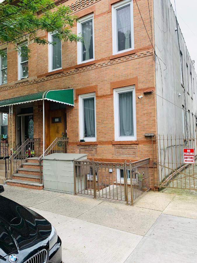 Ferienwohnung Urban Jungle Oasis in Queens! New York Exterior foto